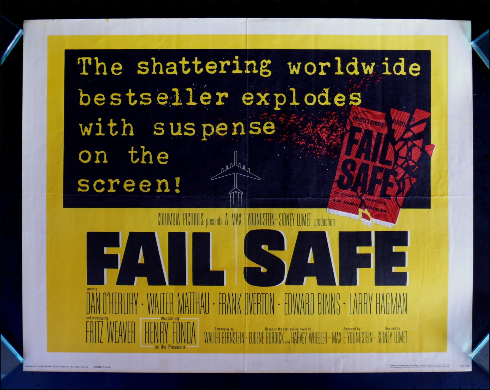 Fail safe 1964. Fail safe 1964 Постер. Fail safe q-World. Fail-safe iterators.